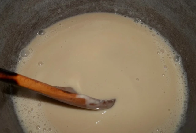 stirring-the-mixture-for-pelamushi-recipe
