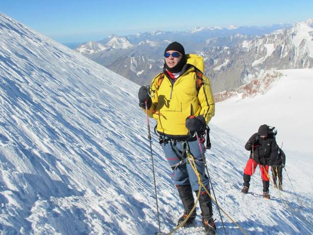 The President of Georgia climbing Mount Kazbegi. Photo courtesy of the President’s Administration_4